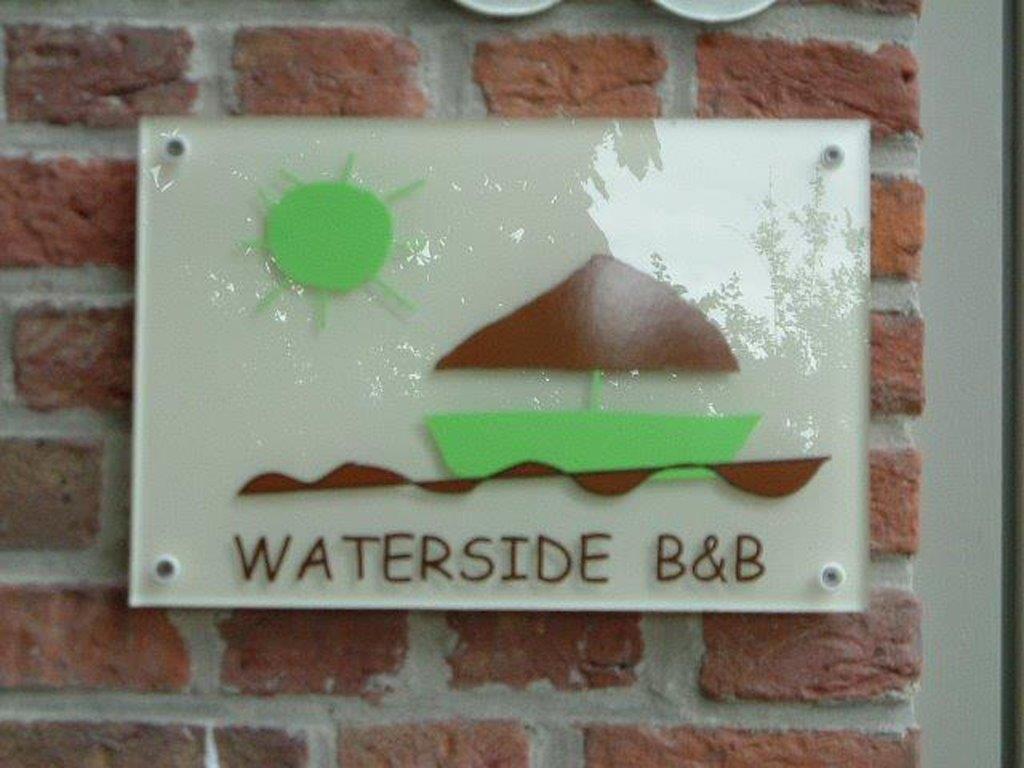 Bed & Breakfast Waterside *
